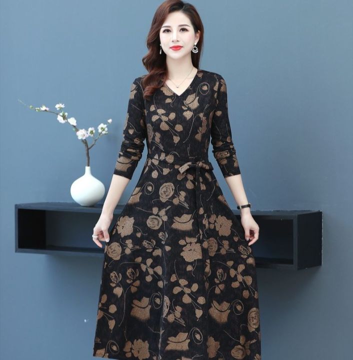 10+ Váy đầm thời trang trung niên cao cấp Hàn Quốc: Tự tin và lộng lẫy từ  những thiết kế sang trọng