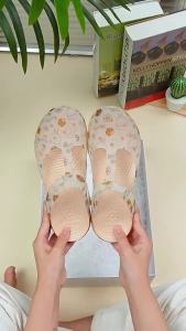 Rogue Rabbit Genuine WomenS Clogs With Thick Soft Soles Closed-Toe Sandals For Women Summer Non-Slip Waterproof Travel Jelly Shoes