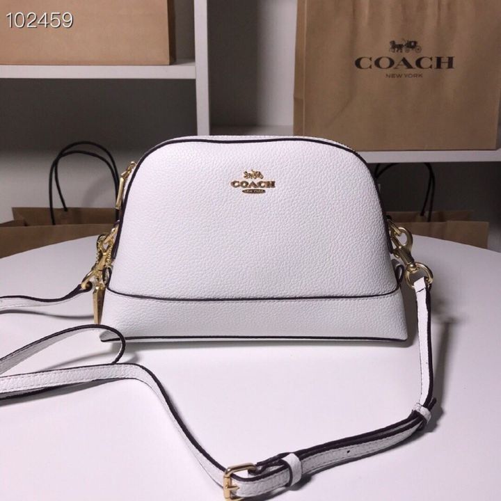 Coach sling 2025 bag white