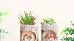 Tree House Animals Flower Pot Resin Desktop Cartoon Planters Used as a Fleshy Flower Pot Pen Pot Attractive Exquisite