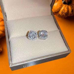 Hmeme ต่างหูเพชรทรงสี่เหลี่ยมแวววาวสุดคลาสสิกสำหรับผู้หญิงต่างหูสไตล์เรียบง่ายและดูเท่