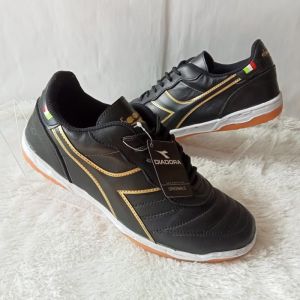 Sepatu Futsal kulit terlaris
