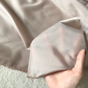 Vải Dầu Gió Màu Hồng Đen Khổ Vải 1m4 - Chất Mỏng Trơn Không Giãn - Làm Lót Áo Vest Áo Khoác Bạt Phủ