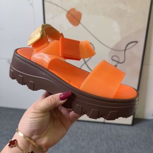 MELISSA KICK OFF SANDAL AD ( 35/36 - 40 )