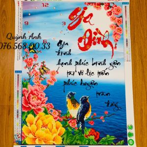 Tranh đính đá GIA ĐÌNH 55x73cm đã đính rùi yn5057