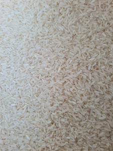 Gạo sạch còn cám - Gạo quê tách vỏ trấu không tẩy bóng (Giống gạo OM18: dẻo mềm thơm)