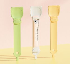 Cat Spoon Paste Strip Feeder For Squeeze Lick Liquid Wet Snack Treats