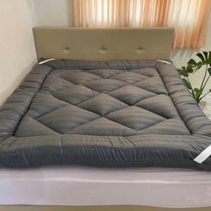 ที่นอนท็อปเปอร์  ขนาด 3.5 ฟุต 5 ฟุต 6 ฟุต หนา 4 นิ้ว ใยสังเคราะห์เกรทดี ซักได้ไม่เป็นก้อน