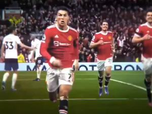 Football Sports 304 Stainless Steel Vacuum Cup CR7 Cristiano Ronaldo Thermal Insulation Cold Storage Kettle Italy Juventus F.C Boys Gift Keep Cooling Coffee Bottle