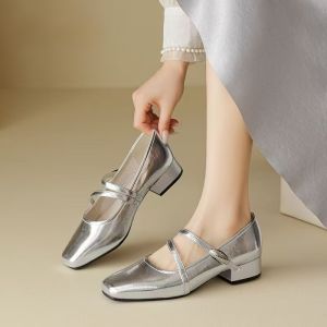 [Free Shipping] Autumn New Collection: Elegant Shallow-Toe Chunky-Heel Pumps Paired With A Skirt Made Of Genuine Soft Leather In Silver