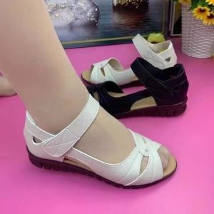 Free Shipping New Summer Collection: Genuine Leather Comfortable And Stylish Sandals For Women Featuring A Flat Sole Non-Slip Design And Velcro Closure.Perfect For Moms And Available In Larger Sizes