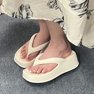 [Free Shipping] WomenS Flip-Flops Thick-Soled New Style For Summer Wear Beach Sandals Non-Slip And Odor-Resistant
