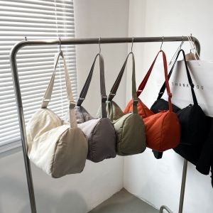 พร้อมส่งในไทย ถูกสุด มี5สี กระเป๋า สไตล์มินิมอล Crossbody Bag กระเป๋าสะพายข้าง ใบใหญ่ จุของเยอะ ผ้าไนลอนญี่ปุ่น น้ำหนักเบา