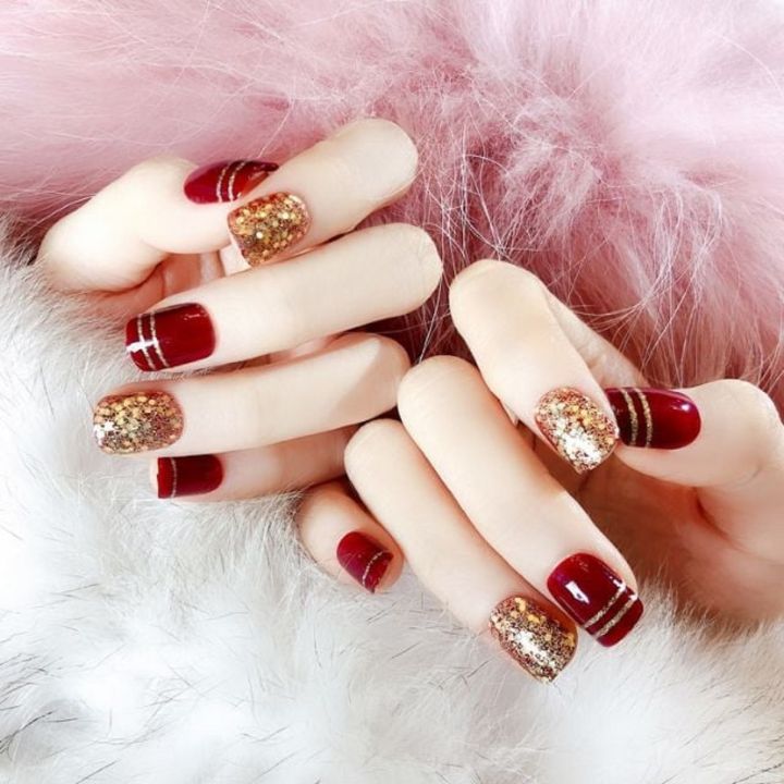 Các mẫu nail màu đỏ rượu đẹp nhất cho đôi tay quyến rũ