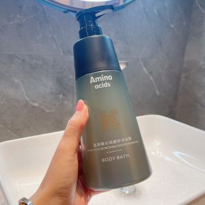 Amino Acid Perfumed Shower Gel and Moisturizing Shampoo & Conditioner for Hair Care. Body bath with amino acids moisturizing shampoo and conditioner.