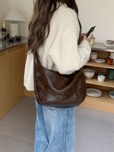Túi đeo vai Hobos của phụ nữ bằng da PU Dung tích lớn Túi Messenger du lịch nữ Màu đồng màu Túi xách sách nữ sinh đại học Tote2026