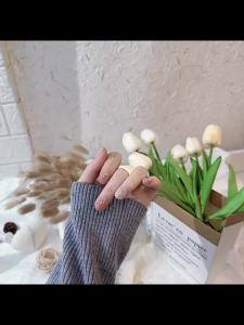 [HANDMADE]Artificial Nail Fake Nails Hand-Painted Tulip 3 D Flower Pink White Short Square Circle Phototpy Nails Fake Nails Reusable and Removable Nails