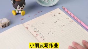 Electric desktop vacuum cleaner rubber shavings keyboard cleaning mini compact and convenient desktop cleaner for children and students