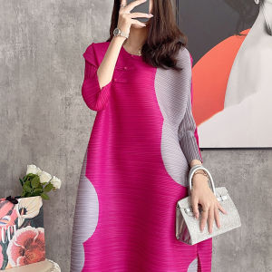 Miyake Pleated & Slimming Patchwork Dress: A Guide to Korean Style Plus Size Fashion