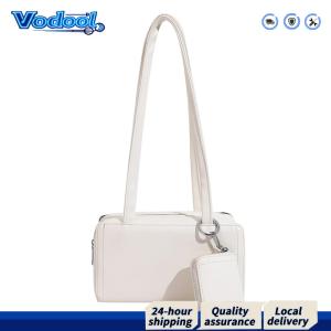 【Fast delivery】 กระเป๋าสะพายไหล่ผู้หญิงหนัง PU โท้ทสีพื้นในโทนคลาสสิก พร้อมกระเป๋าใบเล็กสำหรับการเดินทางและทำงาน