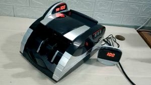 Máy đếm tiền GLORY 2025UV máy đếm  thông thường đếm được tất cả các loại tiền chia mẻ cộng dồn