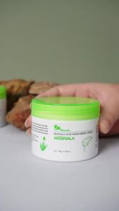 【1แถม1】Missnala ครีมมอยส์เจอร์ไรเซอร์ Aloe Vera Moisturizer Cream ว่านหางจระเข้ ครีม ทาหน้า ให้ความชุ่มชื้น ว่านหางจระเข้ Skincare ผิวหน้า มอยส์เจอร์ไรเซอร์ ขนาด 140 g.