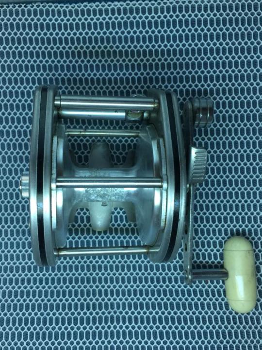 D037) Daiwa Dynamic 2000S Fishing Reel Japan Domestic Market - JDM