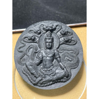 รูปจากผู้ขายบน Lazada: จตุคามรามเทพ รุ่น เศรษฐีทวีทรัพย์ ปีพ.ศ. 2550 เนื้อว่านดำ สวยมากๆ ขนาด 5 ซ.ม. ตั้งราคา ฿150 ขายแล้ว 5 ชิ้น