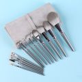 Bộ Cọ Trang Điểm 14 Cây Cán Bạc Cao Cấp Lông Siêu Mịn, Bám Phấn, Đầy đủ chức năng trang điểm cá nhân: Cọ phấn, Cọ Má, Cọ Highlight, Cọ mắt, Cọ sống mũi  và chân mày. 