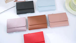 Stylish Solid Color Womens Pocket Wallet PU Leather Short Wallet with ID Window Mini Small Purse for Shopping or Work