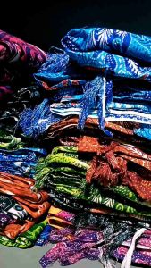 KAIN BALI CORAK BATIK/KAIN PANTAI MOTIF BATIK WARNA ACAK/KAIN BALI HALUS/KAIN BAHAN RAYON PAKAI RUMBAY