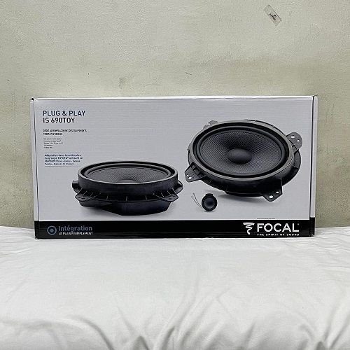FOCAL IS 690TOY PLUG PLAY 2-WAY COMPONENT SPEAKER 6X9 Fiber - Main Image