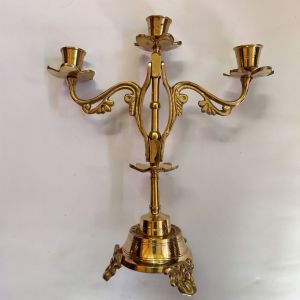 Tempat Lilin Kuningan Cabang 3 Motif Daun Warna Kuning 1 Pcs