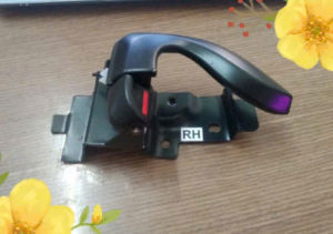 Tay mở cửa trong xe tải hyundai hyundai 3t5/HD65/HD72/HD99/HD450/ hyundai mighty II hyundai emighty...giá 1 cái MST90