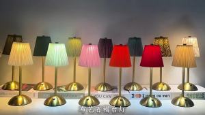 FFBH Portable Metal Base Pleated Desk Lamp Fabric Shade Pastoral Style LED Night Light Soft Lights Wireless Bedside Ambient Light Bar Z4K2H