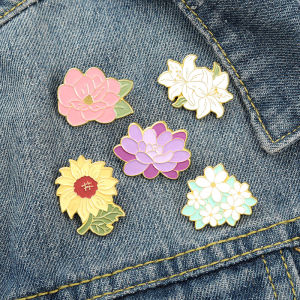 Custom Plants Enamel Pins Backyard Garden Sunflower Lily Daisy Lilac Brooches
