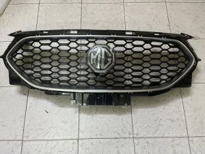 Mặt ga lăng liền Logo (Loại cao có Camera) MG ZS 2020-