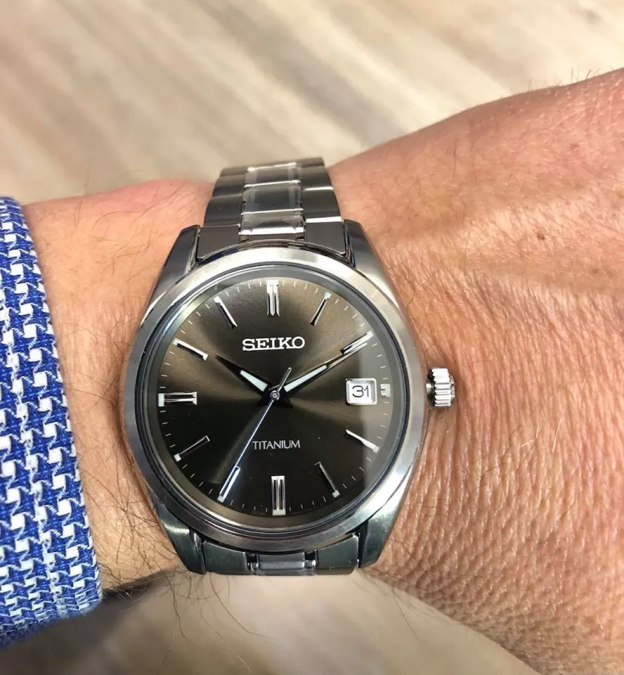 Seiko SUR375P1 Quartz Analog Black Dial Sapphire Crystal Glass - Main Image