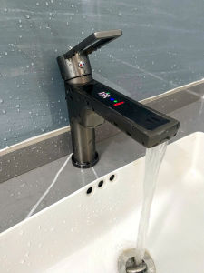 Vòi Rửa Lavabo Nóng Lạnh Thông Minh V22 Hiển Thị Nhiệt Độ Thân Đồng Mạ Titan Xám Cao Cấp - Bảo Hành 1 Năm