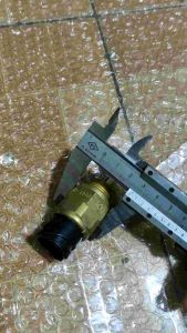 Công tắc số 0041-2 ren 18 4 chân giắc hàng SỊN. Công tắc áp suất cao thấp  công tắc cảm biến cho hộp số xe tải ...VIE PARTS