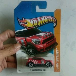 Diecast Hot Wheels 12 Mini Countryman Rally ( first edition )