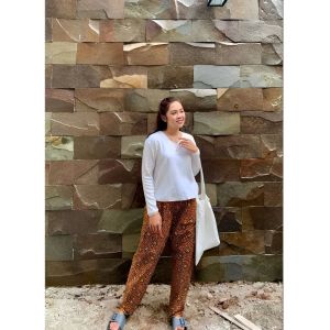 Celana Panjang Wanita Dewasa Motif Batik Modern Harian santai
