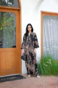 Kaftan Gamis Abaya Batik Terbaru Plisket / Pleated warna Hitam Elegant by Nazya