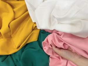 Vải SILK MORANO mềm mịn mát may đầm váy tiểu thư body kểu dòng vải dày không cần lót