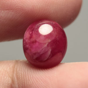 8.45 ct พลอยแท้ พลอยแดง เผาใหม่ ทรงไข่หลังเบี้ย สีแดง ชมพู แอฟริกา