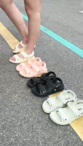 Sandal Fesyen Wanita TWENTIES Lembut dan Melekit TW255