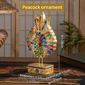 นกยูงรำแพนตั้งโต๊ะ รูปปั้นนกยูง ไม้แกะนกยูง ปิดทองติดกระจก แผ่นนกยูงแกะสลัก แกะสลัก ของถวายพระ ของตกแต่งโรงแรม ตกแต่งวัด ตกแต่งบ้าน