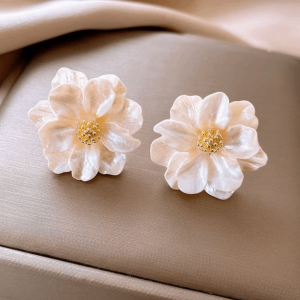 PICKIT Luxury Camellia Earrings Irregular Exquisite Flower Earrings Fashion Lightweight Petals Earrings For Women Girls