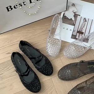 [Free Shipping] Transparent crystal shoes for women new summer style flat hollow jelly shoes fashionable versatile sandals for outdoor wear with soft soles