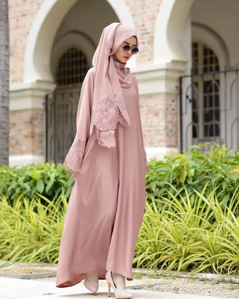 Women s Muslim women s robes Malay Indonesian dresses with headscarves Lazada Singapore